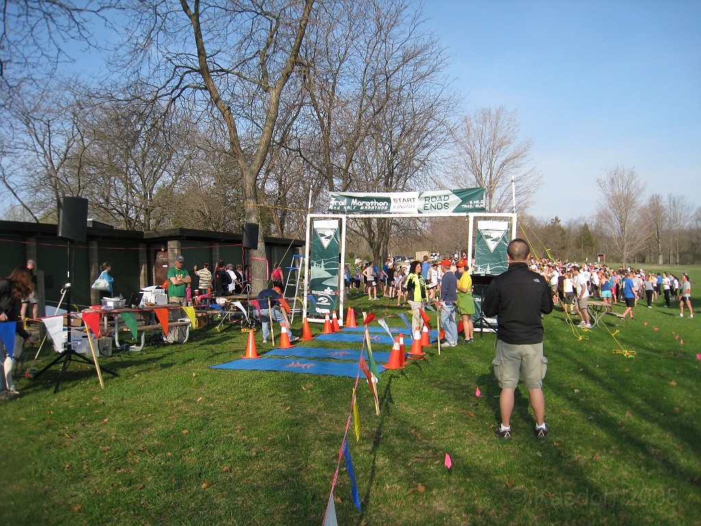 Road Ends 5M 09 0071.jpg - The Road Ends 5 Mile Trail Race in Pinckney Michigan. April 25, 2009. One word = Hills! This was my second run for this race.